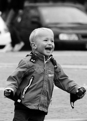 Fixed Mindset -v- Growth mindset: photo of toddler laughing
