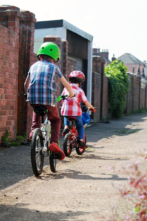 How to get happy - children cycling